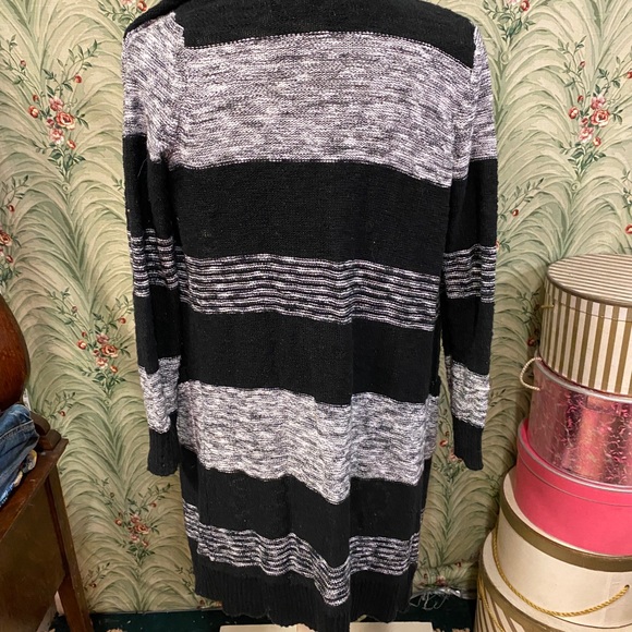 Justice Full length cardigan - Picture 2 of 3